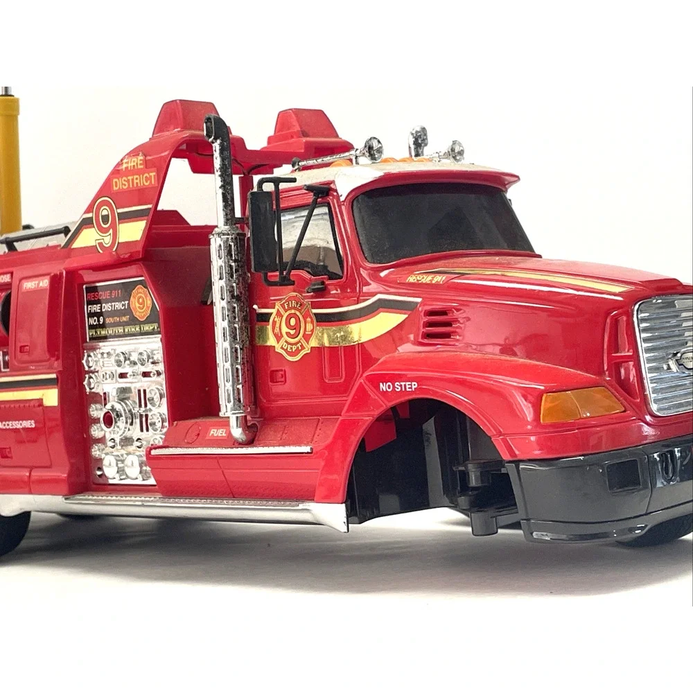 New Bright 20in RC Fire Ladder Truck Remote Controller Included Missing Front wh